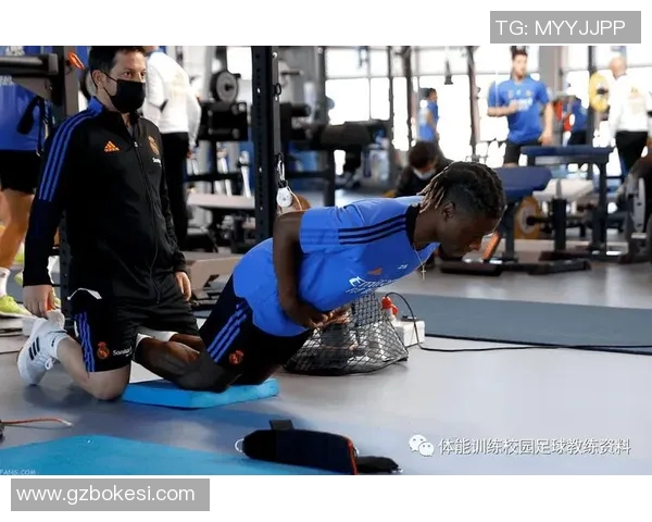 足球运动员的训练方法与提升策略