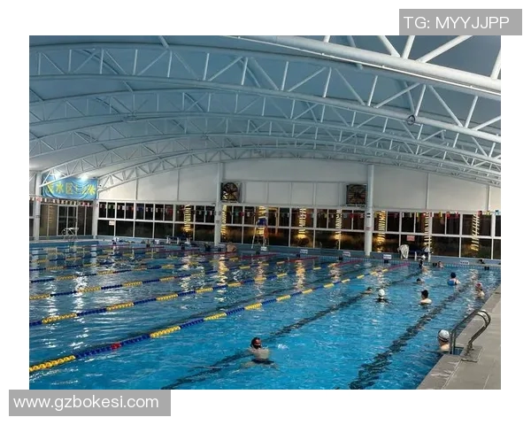 泳池清洁与水质管理全指南 助你打造持久清爽的游泳环境 泳池清洁与水质管理全指南 助你打造持久清爽的游泳环境